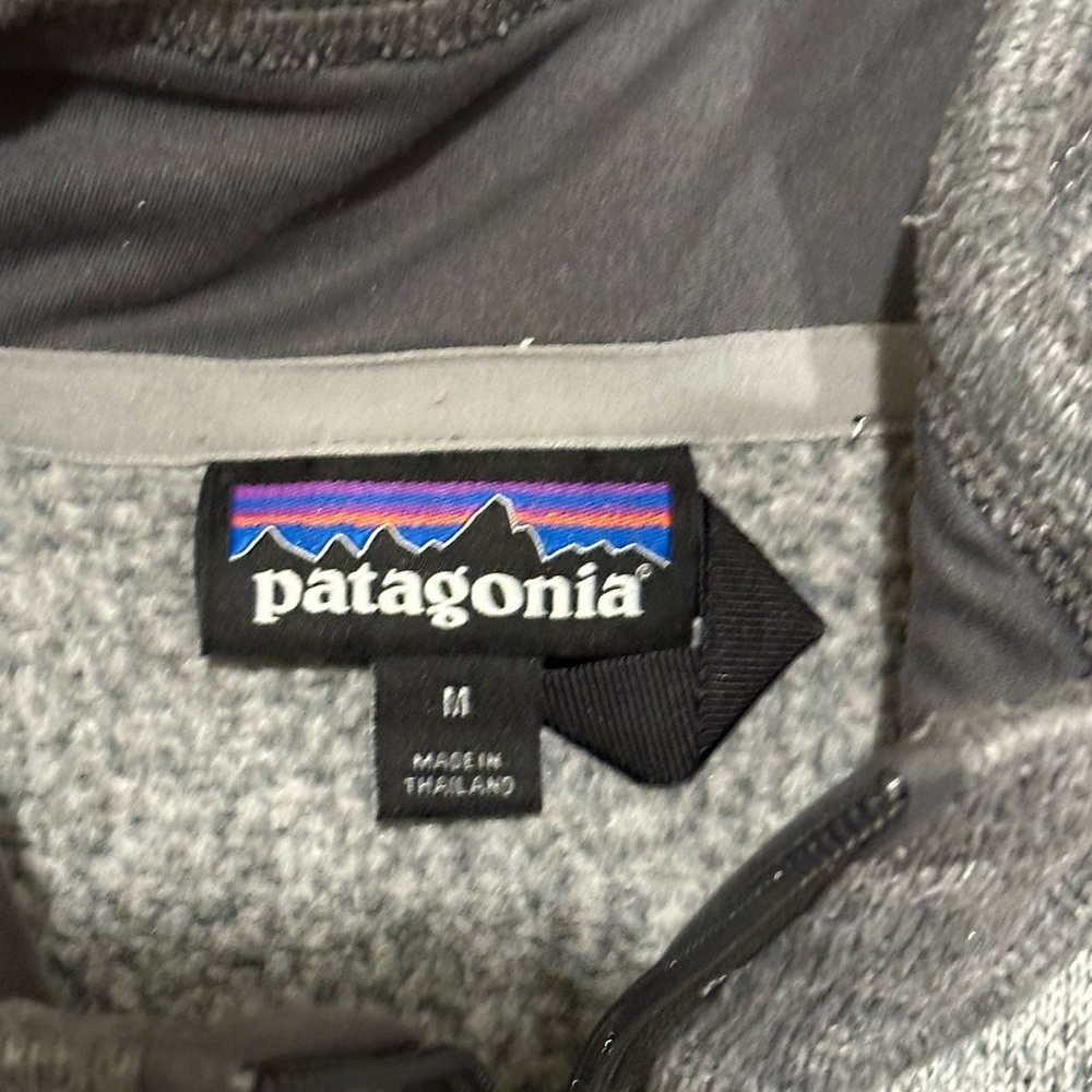 Patagonia Men's 1/4 Zip-Up Gray Sweater